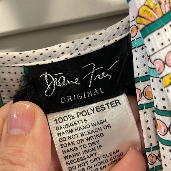 Vintage 80s Diane Freis Midi Dress with Scarf
One size (6-8) - Picture 8 of 15